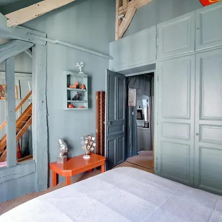 A Avec Cour Interieure Cloturee - 50 M² Daire