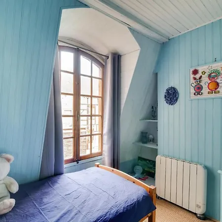 Daire A Avec Cour Interieure Cloturee - 50 M² *