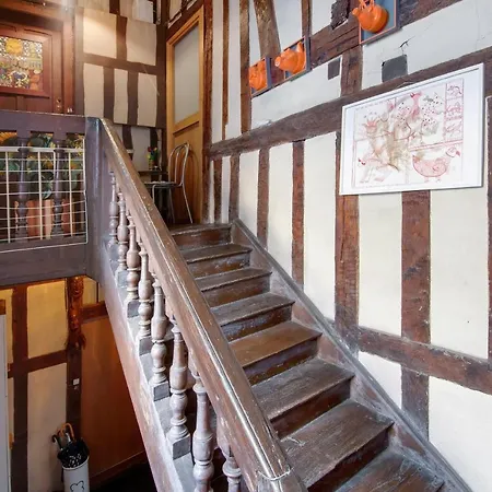 A Avec Cour Interieure Cloturee - 50 M² Apartman