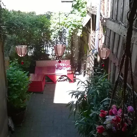 A Avec Cour Interieure Cloturee - 50 M² * Troyes